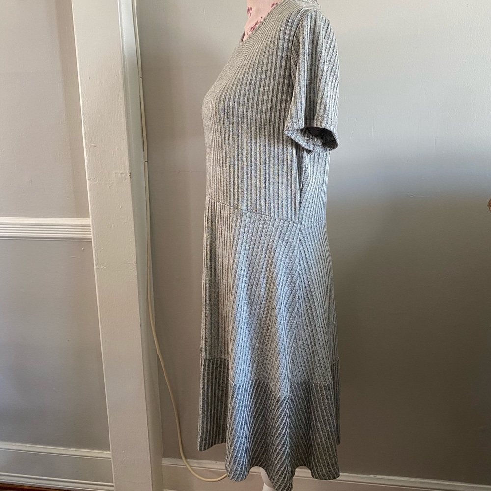 NWT Gap Short Sleeve Gray Dress - Picture 8 of 11